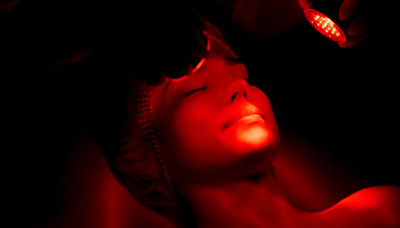 How Red Light Therapy Can Boost Collagen Production and Reduce Wrinkles